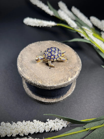 Art Deco 18 Carat Yellow Gold, Blue Enamel and Diamond Tortoise Brooch, 2.00 Carats