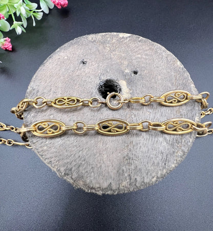 Antique 18 Carat Yellow Gold Fancy Filigree Oval Link Chain Necklace, Circa 1920