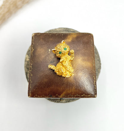 Vintage 14 Carat Yellow Gold Cat Brooch with Emerald Eyes, Circa 1960
