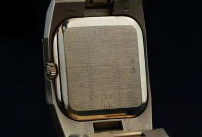 Vintage Rolex Cellini 18ct Yellow Gold 27mm Manual Watch, champagne dial, Roman numerals at 3 6 9 and 12, Rolex 18ct gold bracelet strap, Circa 1990’s