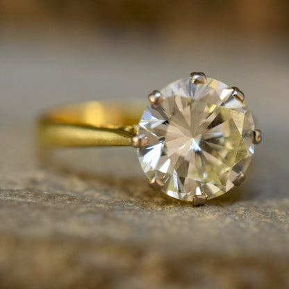 4.06ct Diamond Solitaire Engagement Ring in 18ct Yellow Gold