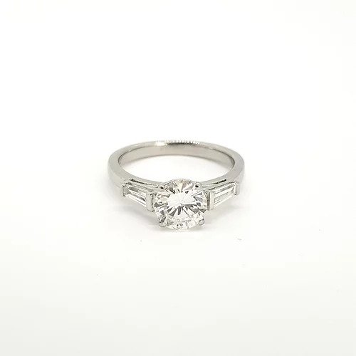 GIA Certified 1.09ct Diamond Solitaire Engagement Ring in Platinum F colour