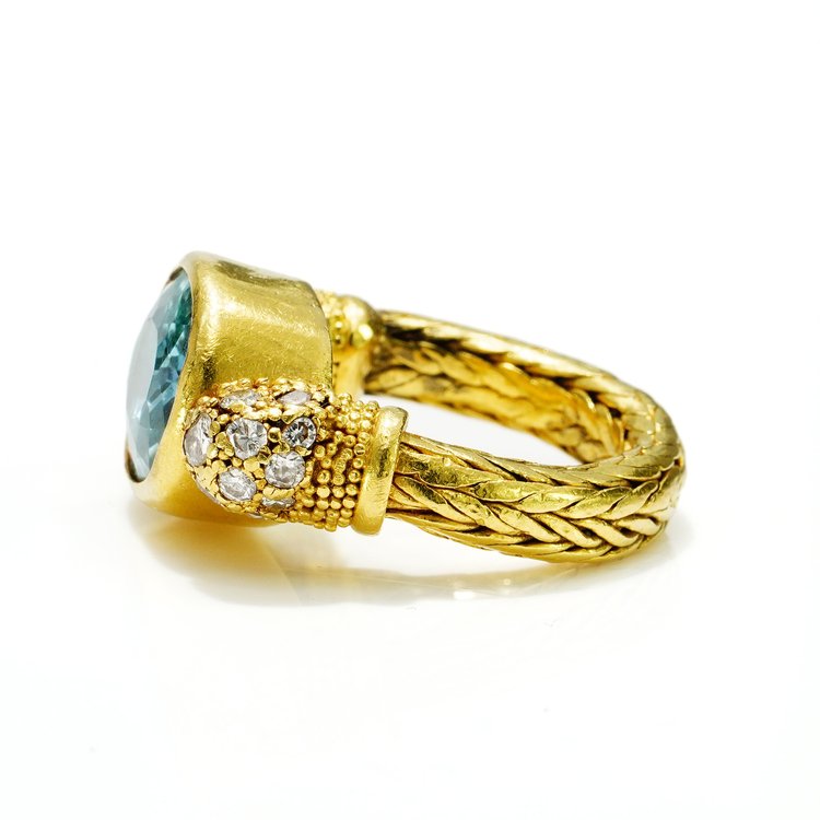 Vintage Byzantine Style 5ct Aquamarine Ring in 22ct Gold