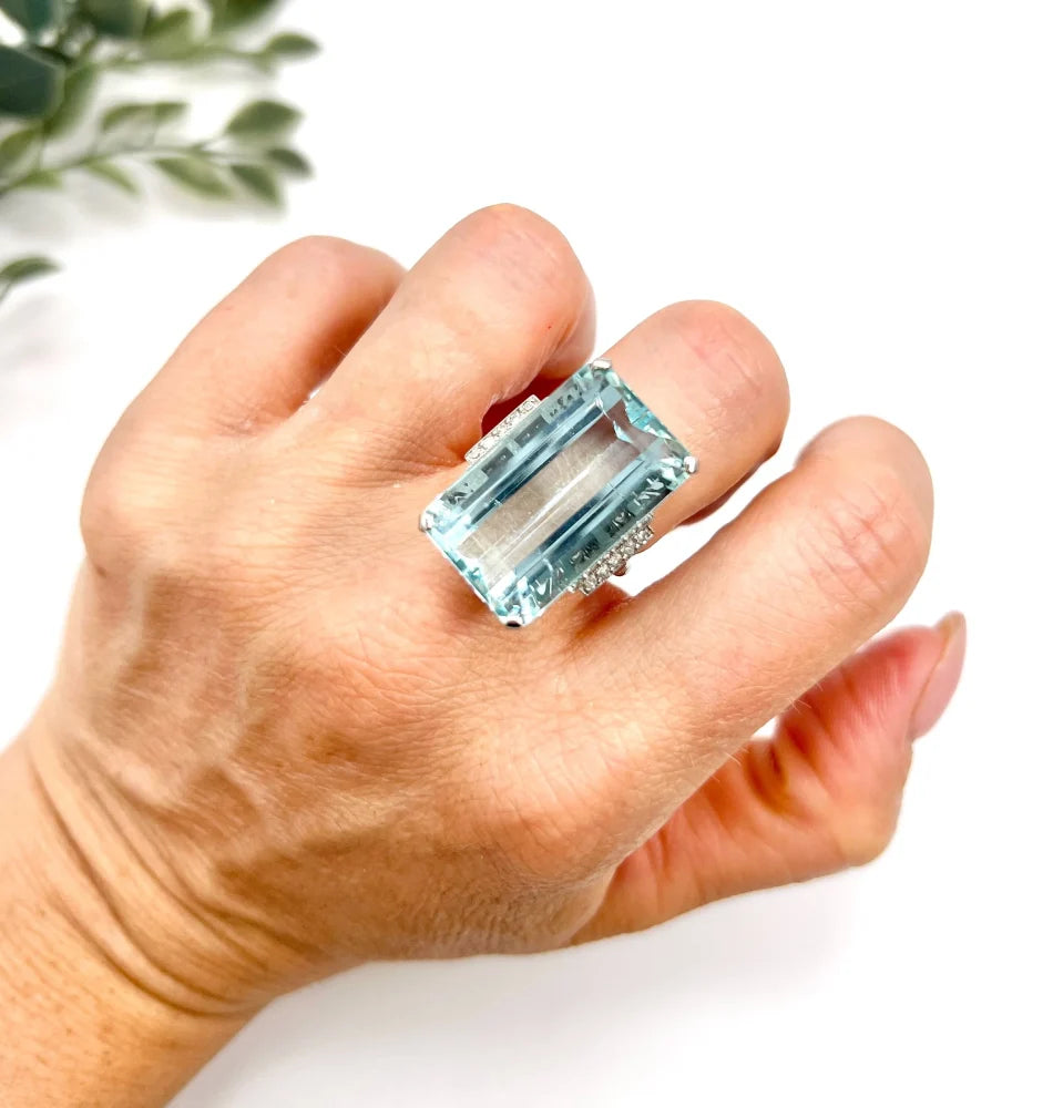 Vintage 25.66ct Aquamarine and Diamond Cocktail Ring