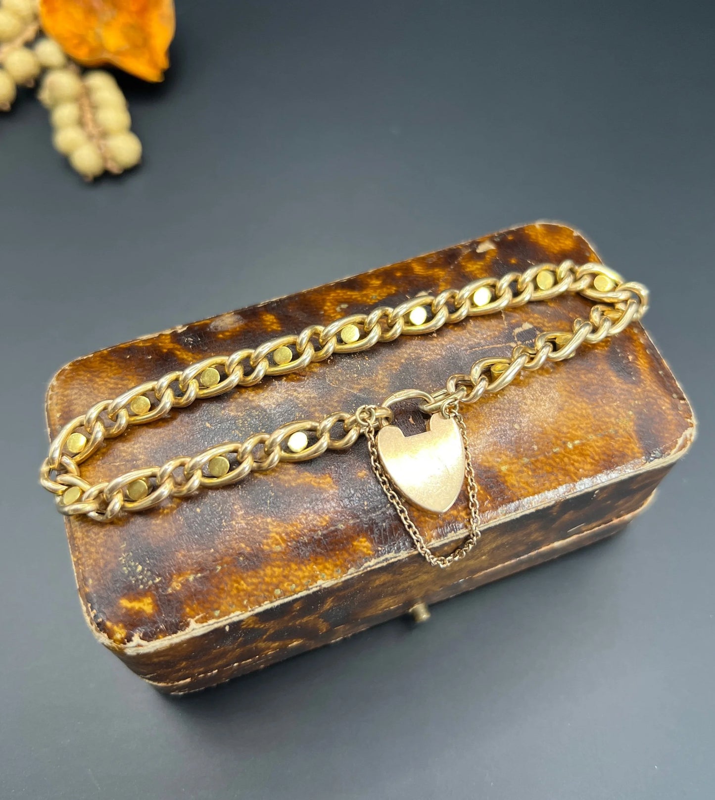 Victorian 15 Carat Yellow Gold Curb Link Turquoise and Pearl Bracelet with Heart Padlock