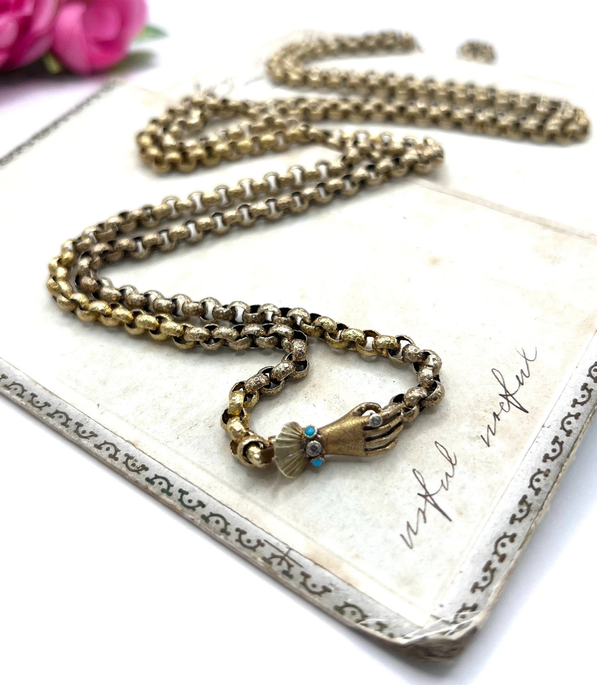 Georgian 15 Carat Gold Long Guard Necklace with Hand Clasp, Circa 1800