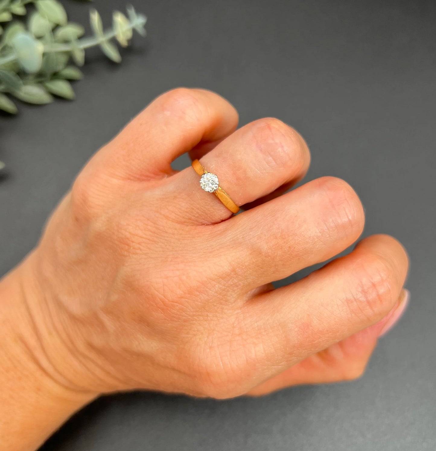 Vintage 18 ct Yellow Gold Diamond Single Stone Engagement Ring,