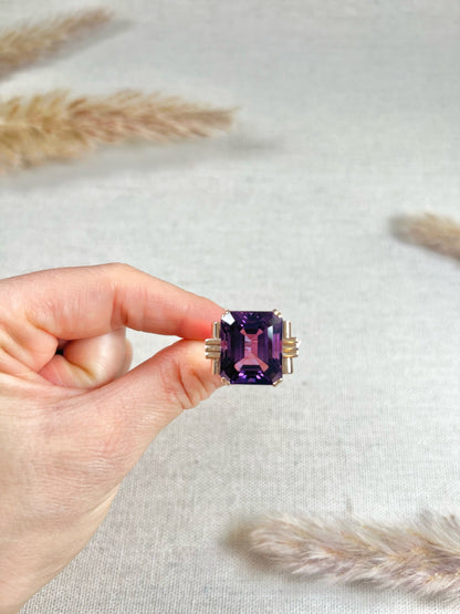 Vintage 14 Carat Yellow Gold Large Amethyst Cocktail Ring, Circa 1940