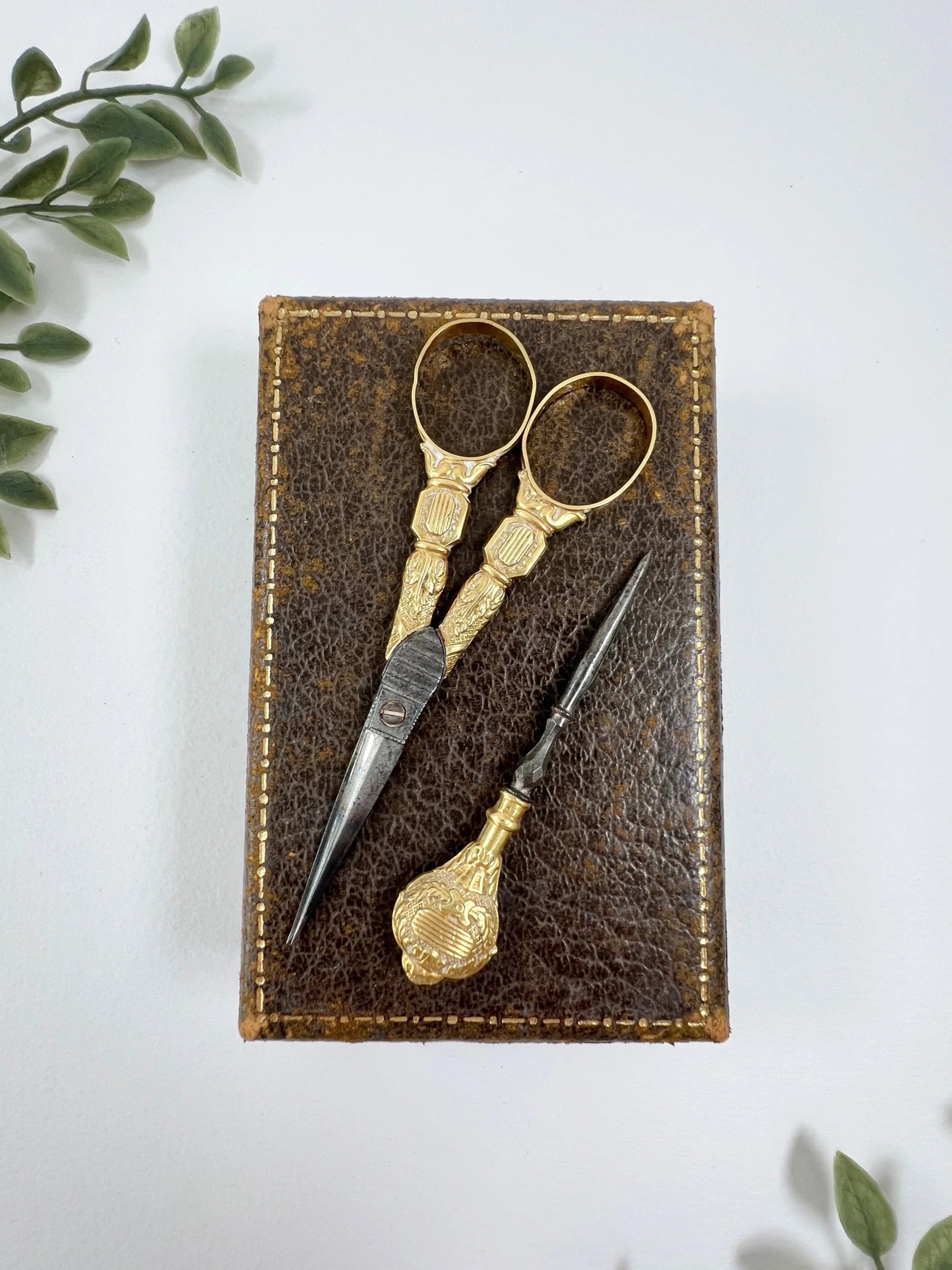 Antique 18 ct Gold, French Stamped Etui Sewing Set