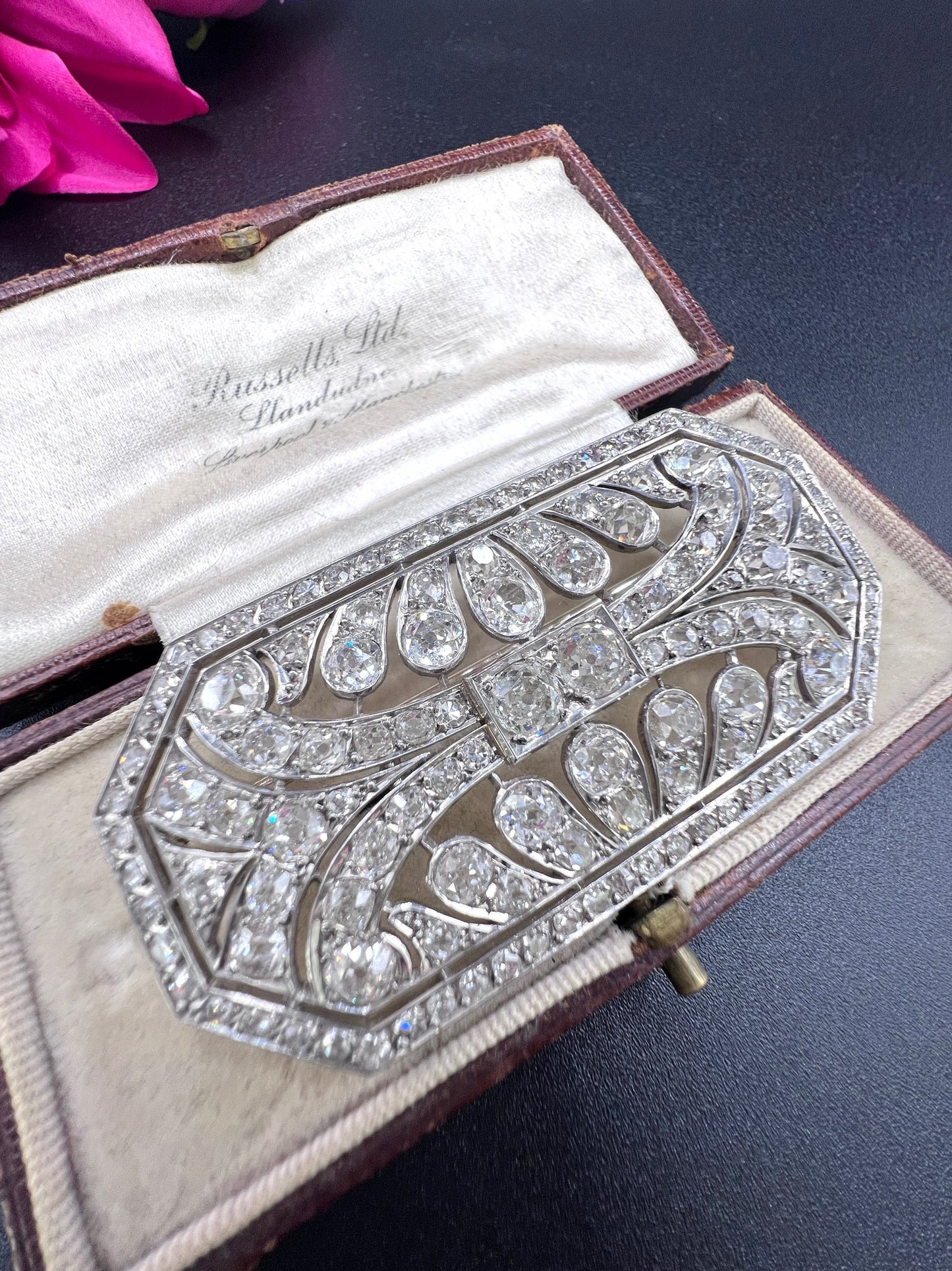 Antique Platinum, Edwardian era 10 Carat Diamond Openwork Brooch
