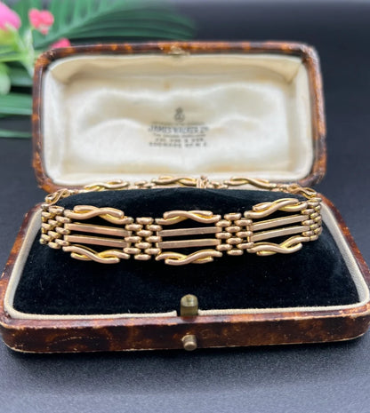 Antique Gate Bracelet In 15 Carat Yellow Gold