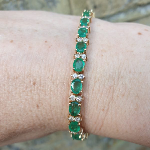 Vintage 7ct Emerald and Diamond Gold Line Bracelet