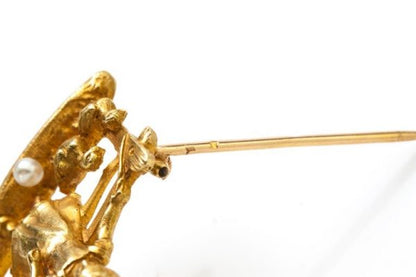 Antique French 18ct Yellow Gold Brooch with Pearls; in the shape of a farmer lady and three chickens, and two pearls imitating chickens eggs, early 20th century