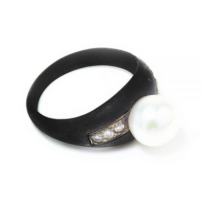 Vintage 1930s March and Co Pearl, Diamond and Gun Metal Ring