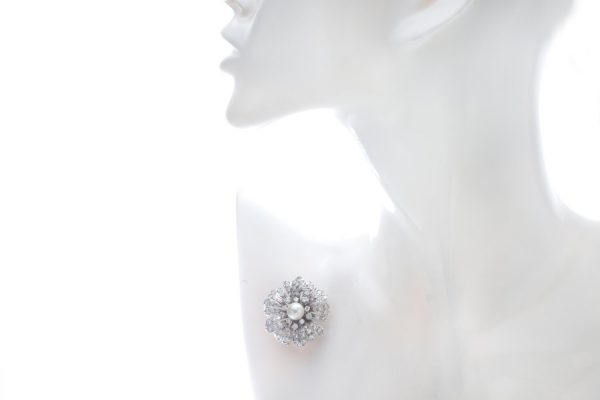 Vintage 1970s French Natural Freshwater Pearl and Diamond Flower Brooch, in 18ct white gold