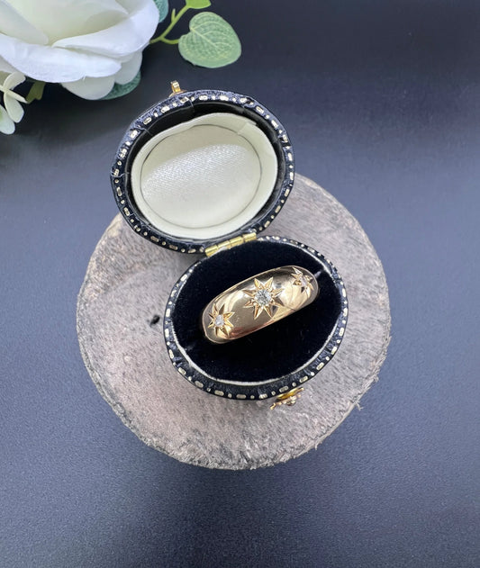 Antique 18 ct Gold, 3 Stone Diamond Gypsy Band Ring