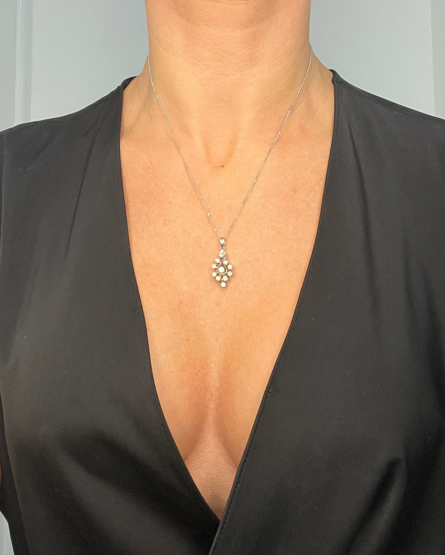 Vintage 18 Carat White Gold, 1980's 1.20 Carat Diamond Swirl Pendant Necklace