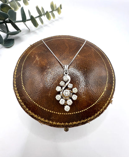 Vintage 18 ct white gold diamond pendant necklace