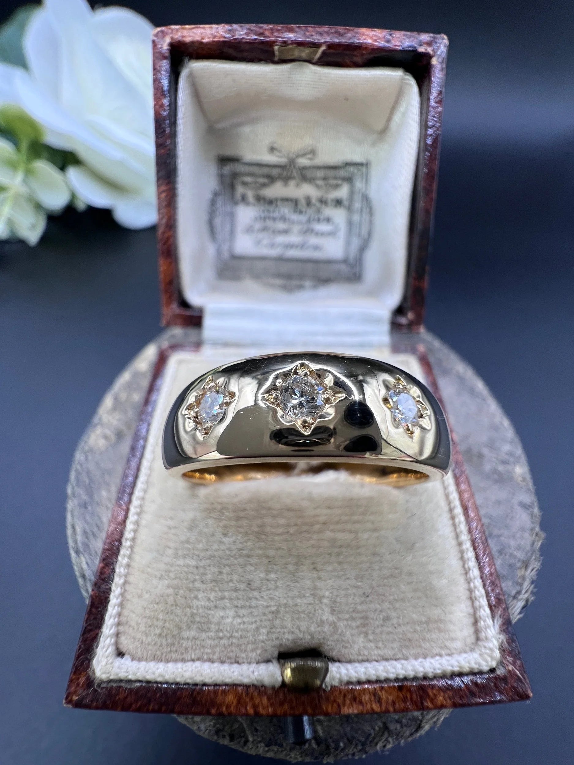 Vintage 18ct Yellow Gold, 1960s 3 Stone Diamond Band Ring