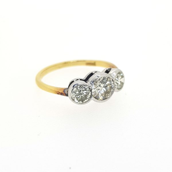 1.10ct Diamond three stone ring in 18ct gold