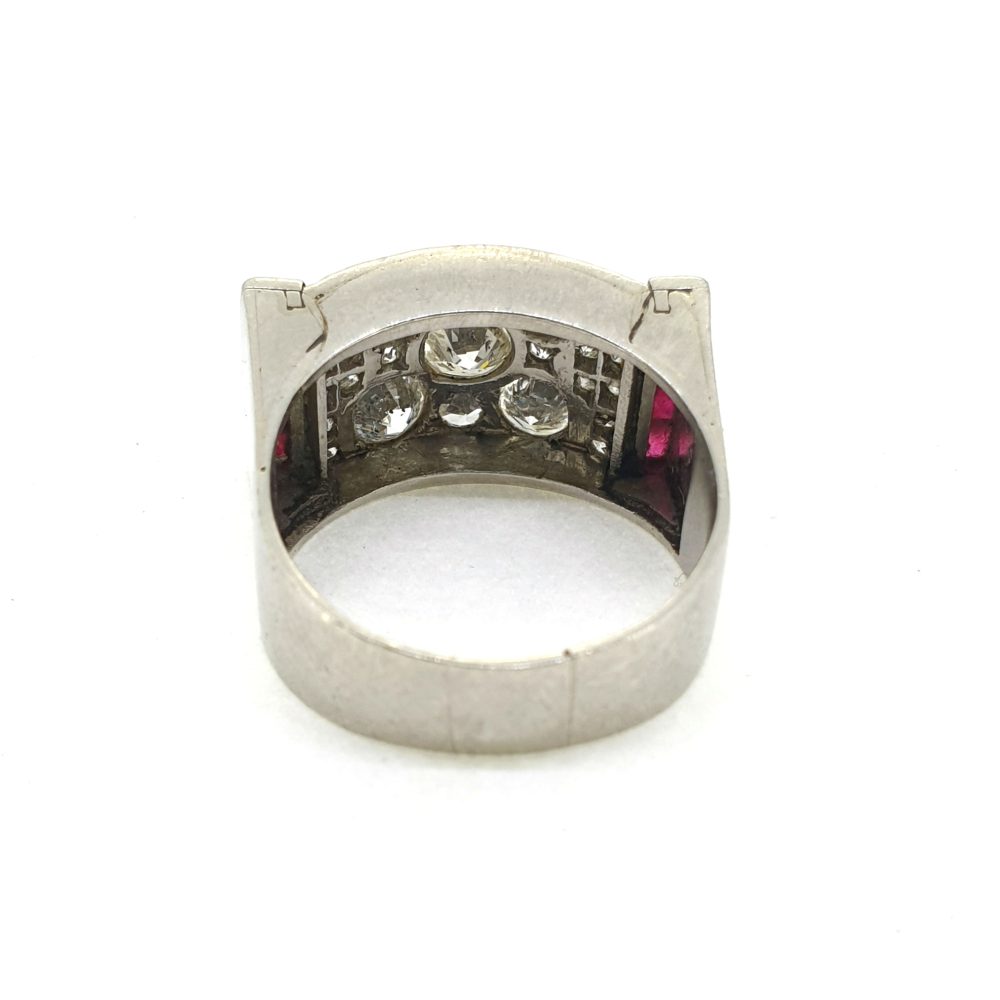 Vintage 1940s Retro 1.80ct Diamond and Ruby Tank Ring in Platinum