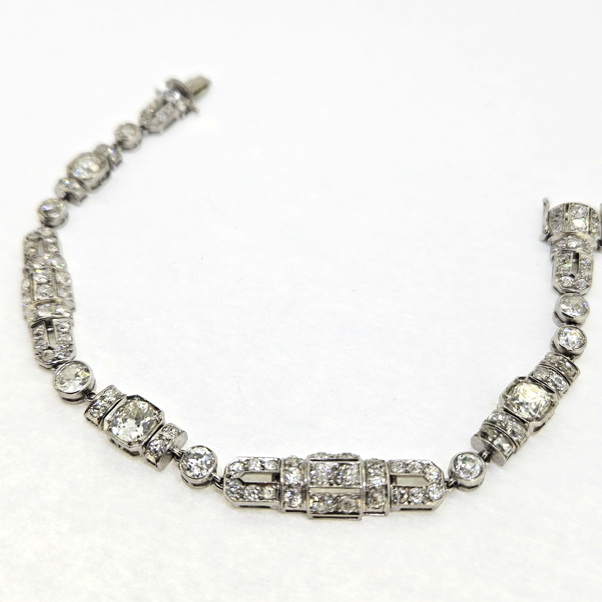 Art Deco 10cts Diamond Bracelet in Platinum