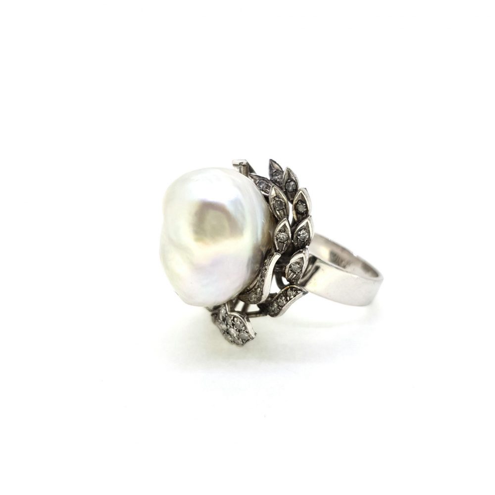 Contemporary South Sea Pearl and Diamond Dress Ring