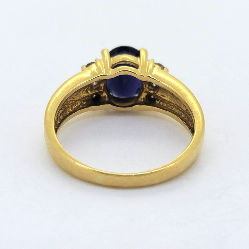 Oval Sapphire and Diamond Ring in 18ct Yellow Gold
