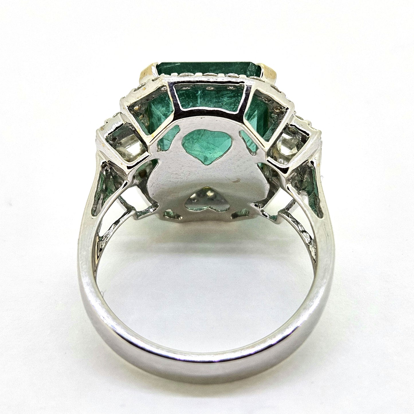 6.91ct Emerald and Diamond Cluster Dress Ring in 18ct Gold