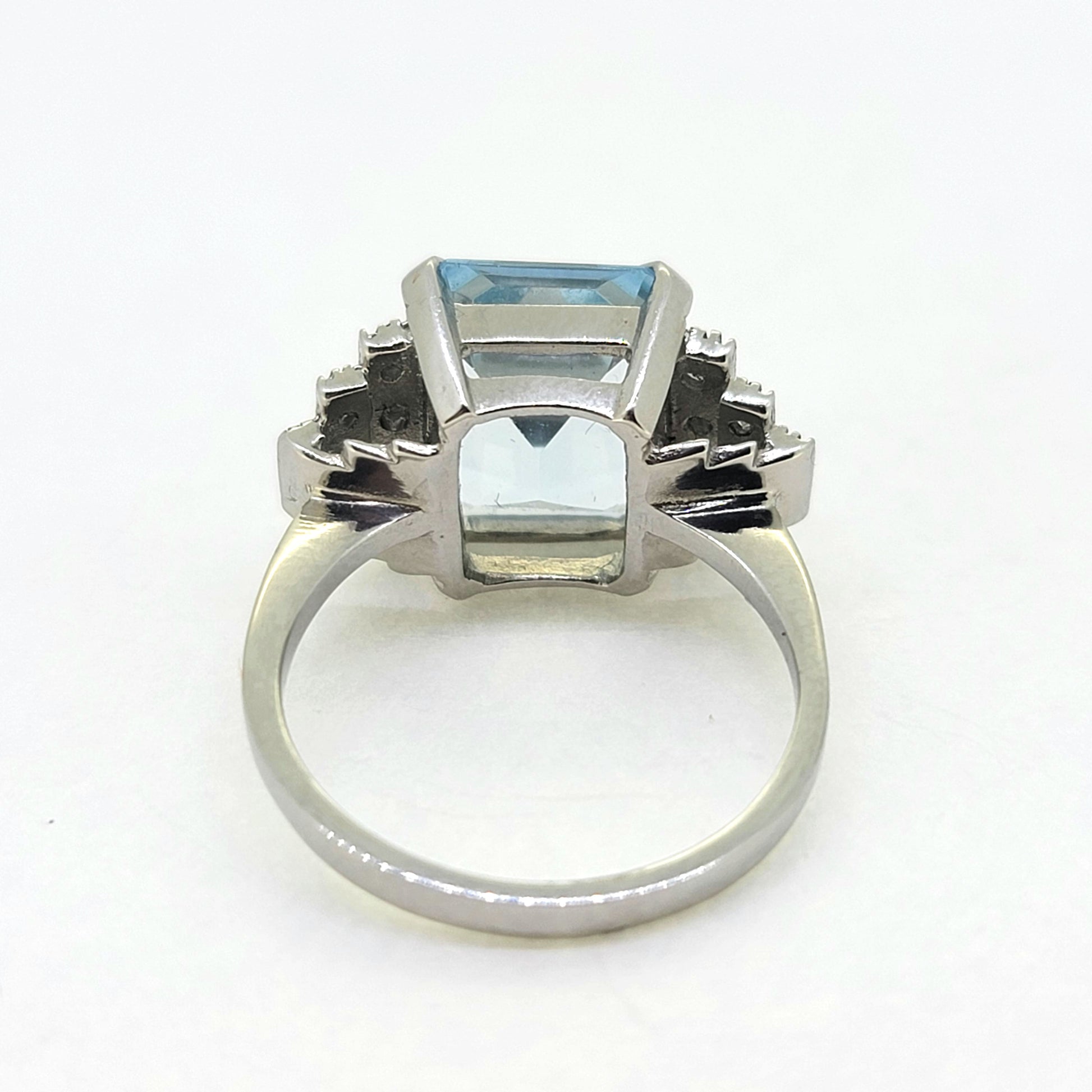 Platinum Aquamarine Cocktail Ring with Diamonds, 4.50ct Aquamarine