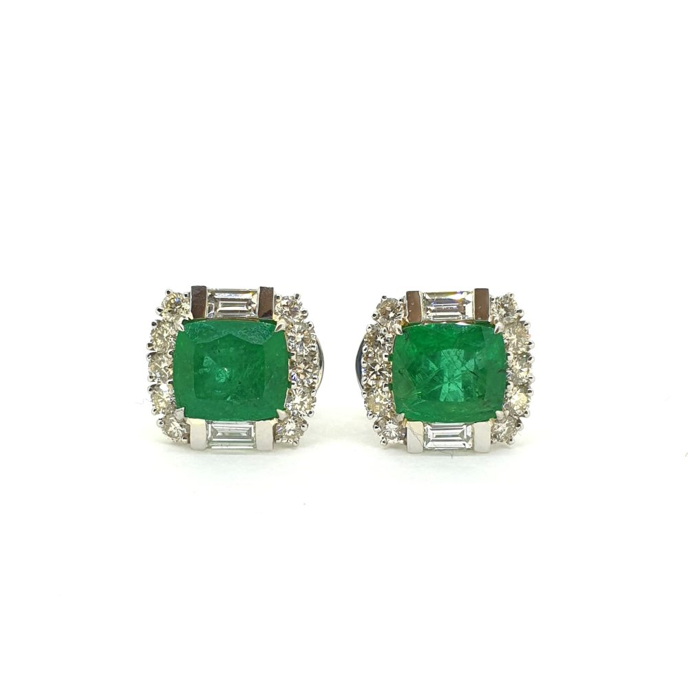 Fine pair of 3.79ct Emerald Cluster Earrings with Brilliant and Baguette Diamonds
