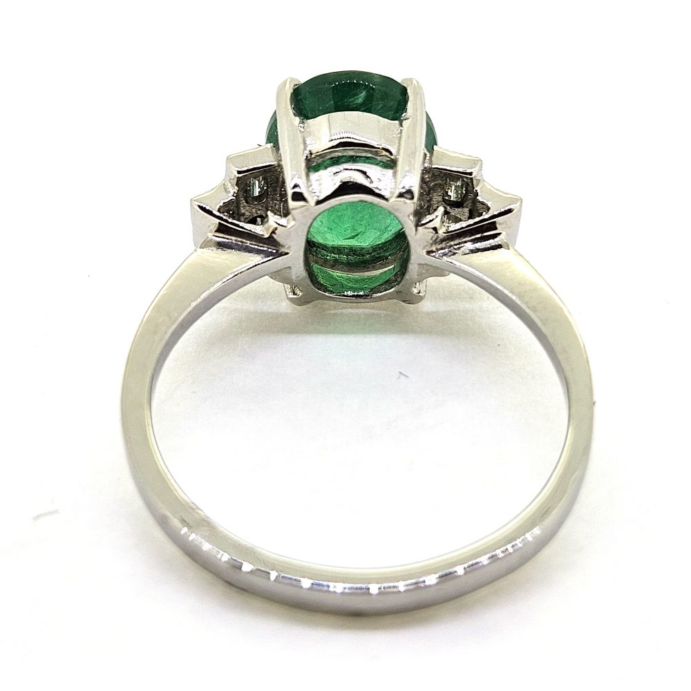 2.90ct Oval Emerald Solitaire Engagement Ring in Platinum with Baguette Diamond Shoulders