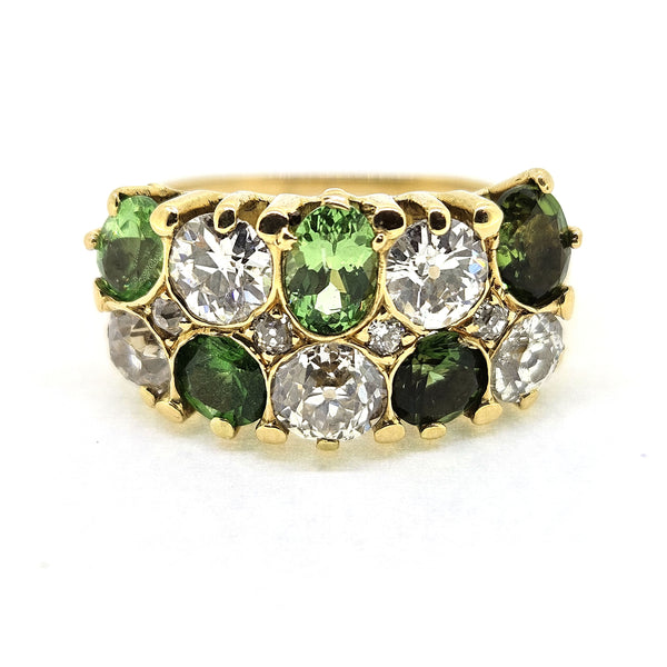 Green Garnet and Diamond Ring 18ct O/c dia.