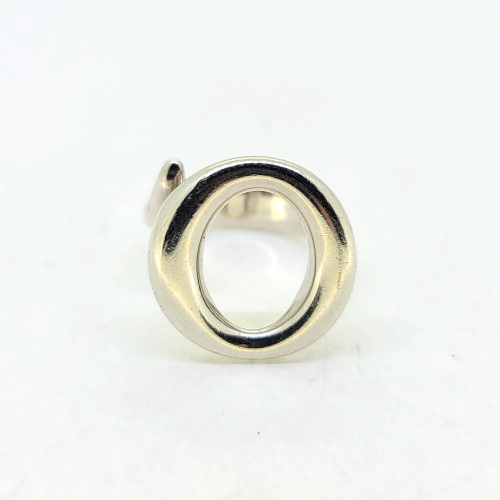 Vintage Tiffany and Co Silver Sevillana Ring by Elsa Peretti, 925 silver ring from the Sevillana Collection by Elsa Peretti for Tiffany & Co. Hallmarked 2004