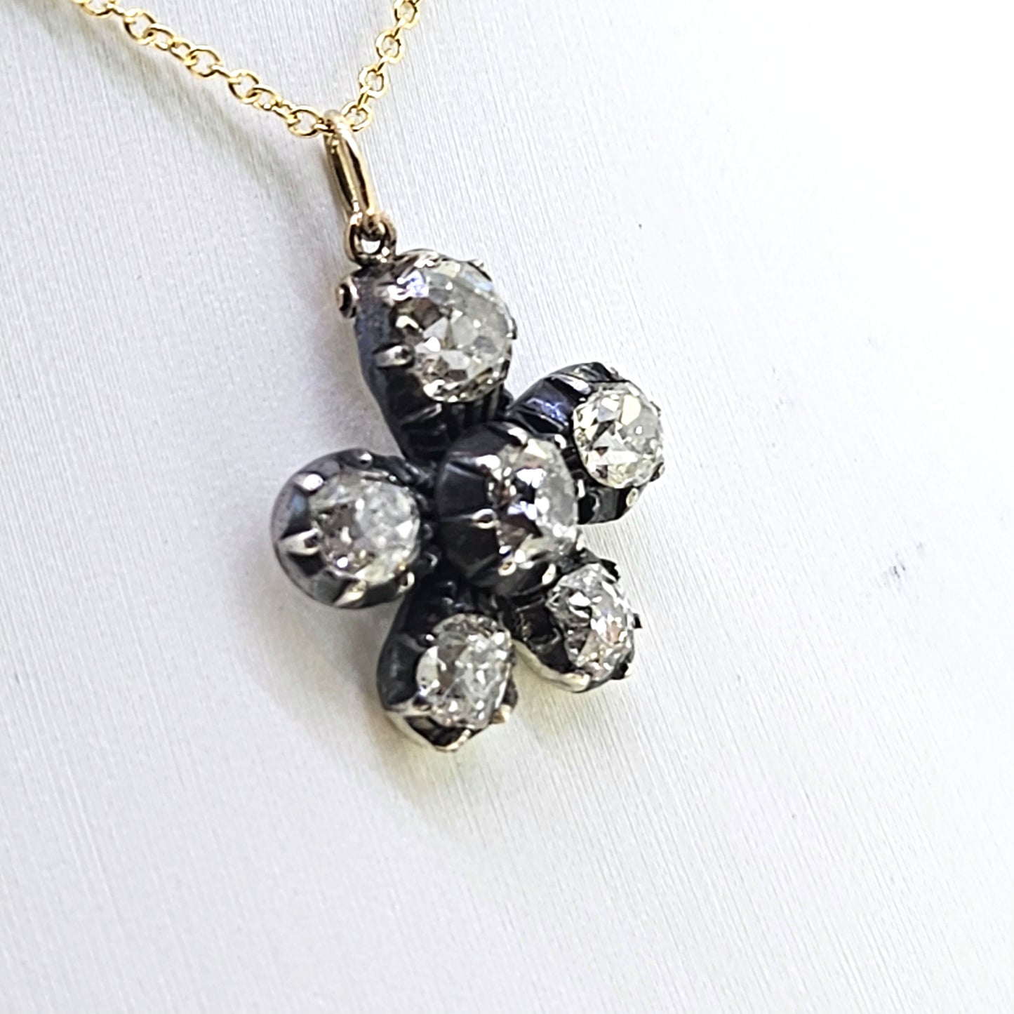 Diamond Pendant D1.80 carats Est.