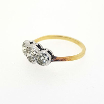 1.10ct Diamond three stone ring in 18ct gold