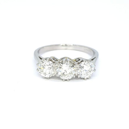 Diamond Three Stone Ring in Platinum, 1.51 carat total, colour G, clarity SI2