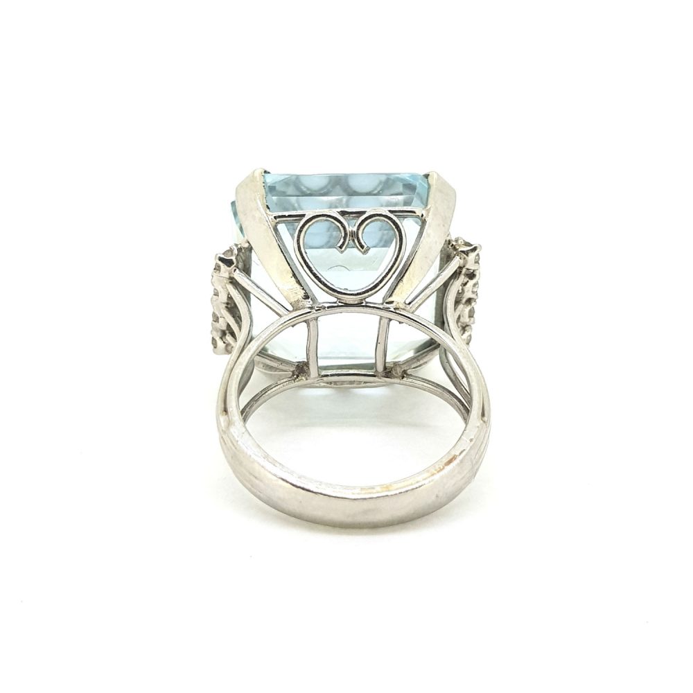 35ct Aquamarine and Diamond Cocktail Dress Ring in Platinum