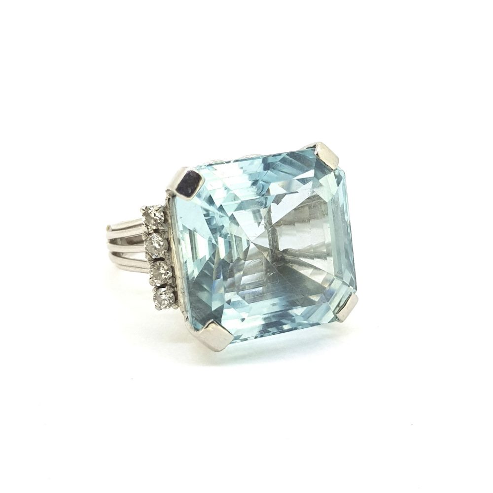 35ct Aquamarine and Diamond Cocktail Dress Ring in Platinum