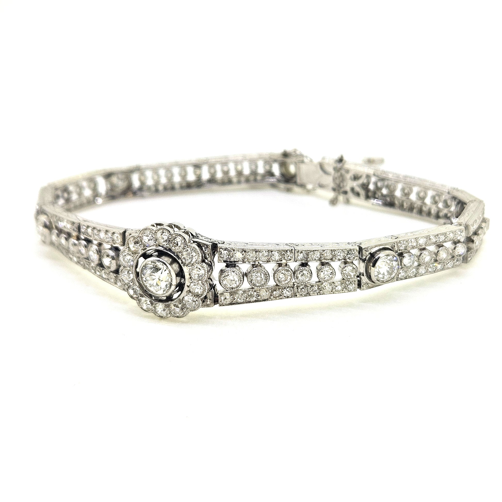 Art Deco, Belle Epoque Diamond Floral Cluster Bracelet in Platinum