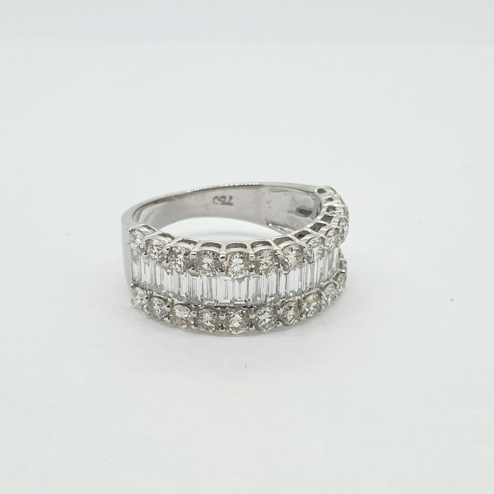 Baguette and Brilliant Diamond Dress Ring, 2.15 carat total