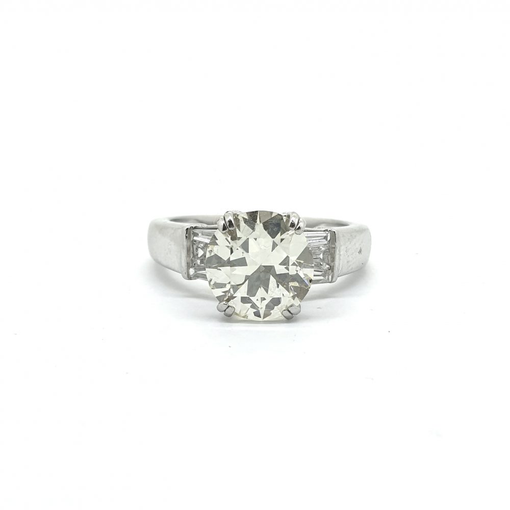 2.61ct Diamond Solitaire Engagement Ring in Platinum