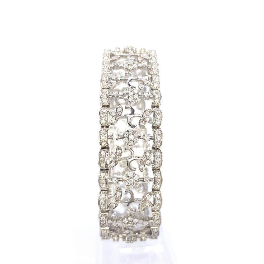 Floral Diamond Bracelet in 18ct White Gold, 6 carats