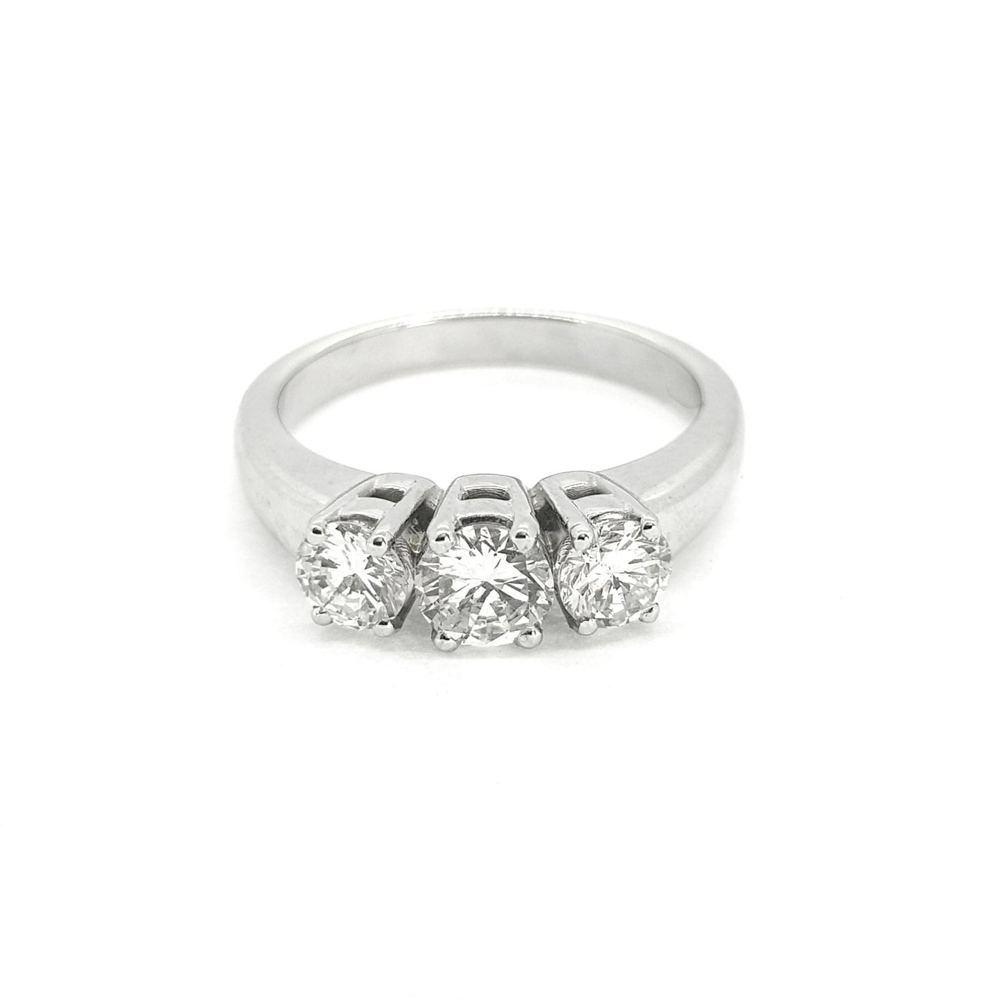 Three stone diamond ring est1.0cts