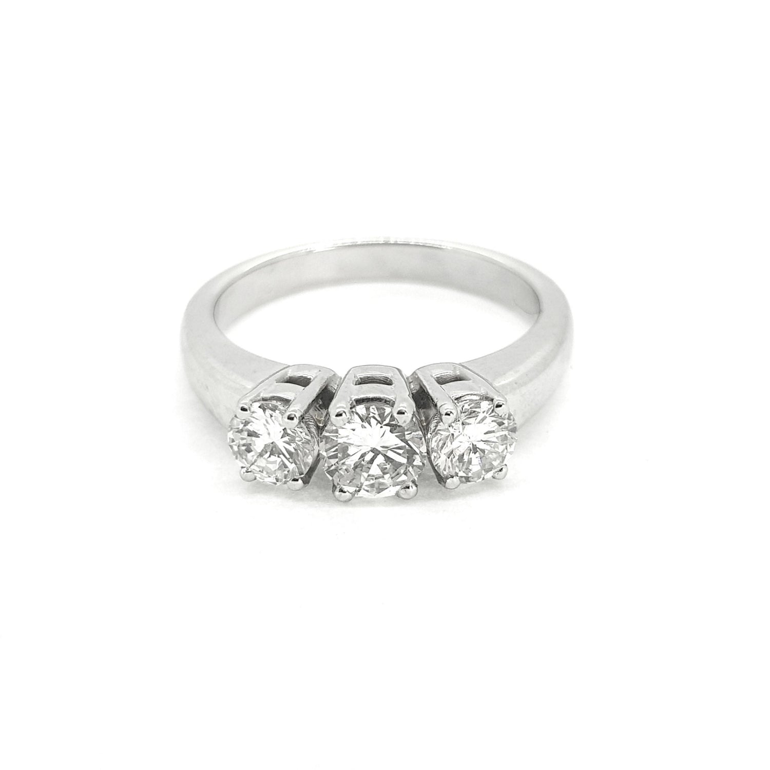 Three stone diamond ring est1.0cts