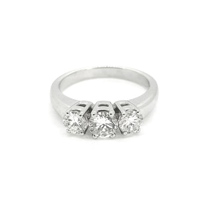 Three stone diamond ring est1.0cts
