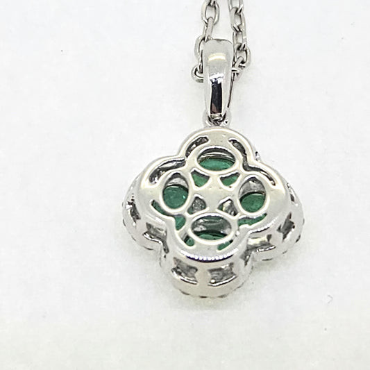 Emerald and Diamond Pendant and chain E.90 D.25 18ct