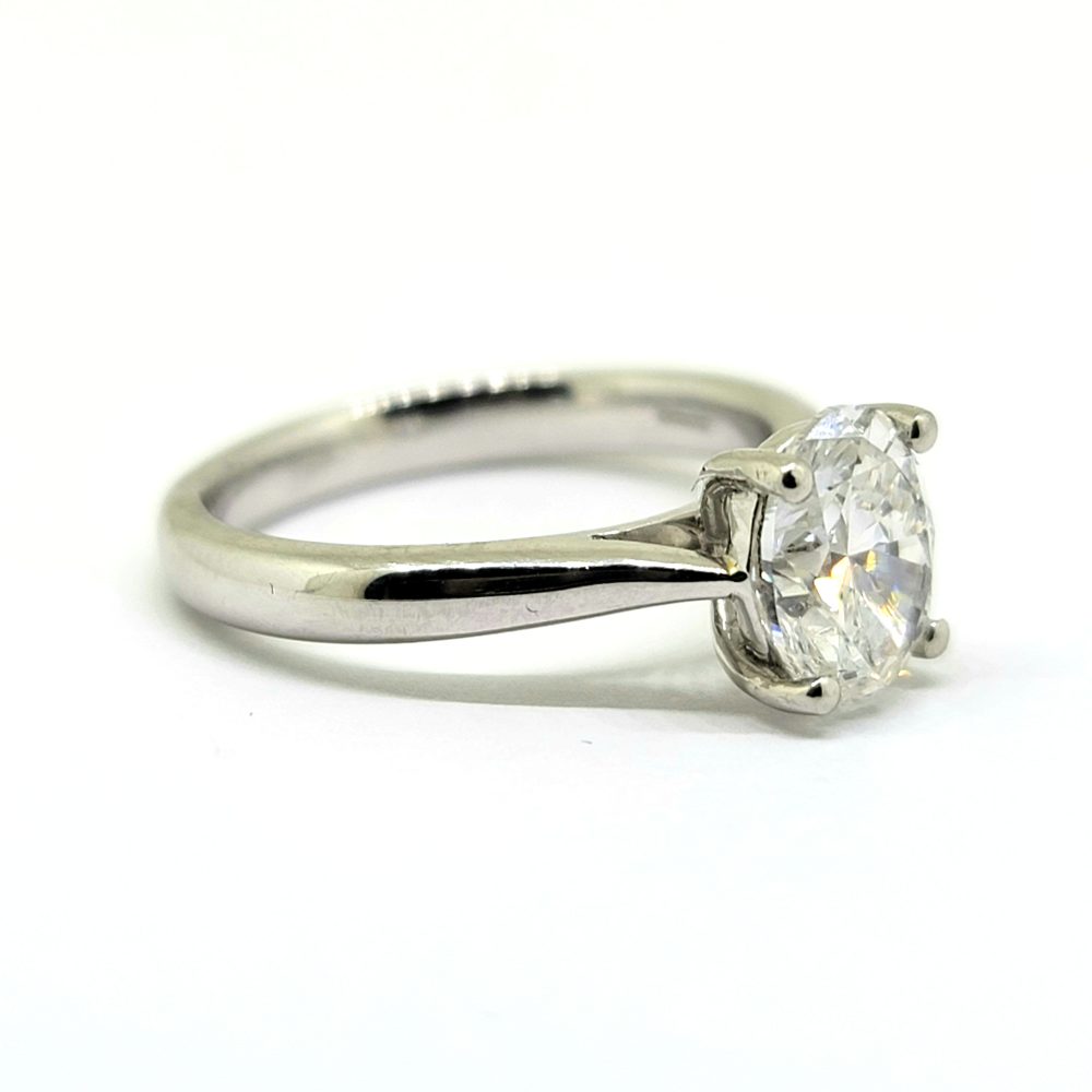 GIA Certified 1.15ct Oval Cut Solitaire Engagement Ring in Platinum, with E colour and VS1 clarity