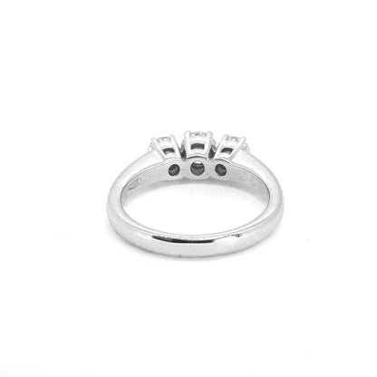 Three stone diamond ring est1.0cts