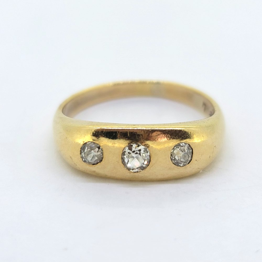 Victorian Antique 0.50ct Old Cut Diamond Three Stone Trilogy Ring in 18ct Yellow Gold, 0.50 carat total